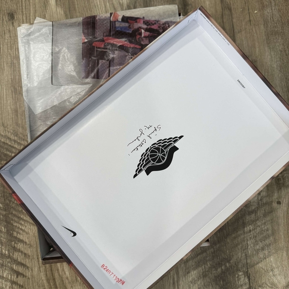 Nike Men's Sneakers with Red Soles - Picture 4 of 10